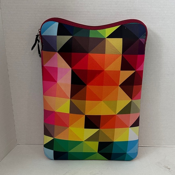 IE Laptop Sleeve Pouch Bright Rainbow Kaleidoscope Neoprene 16" x 12" - Picture 1 of 9